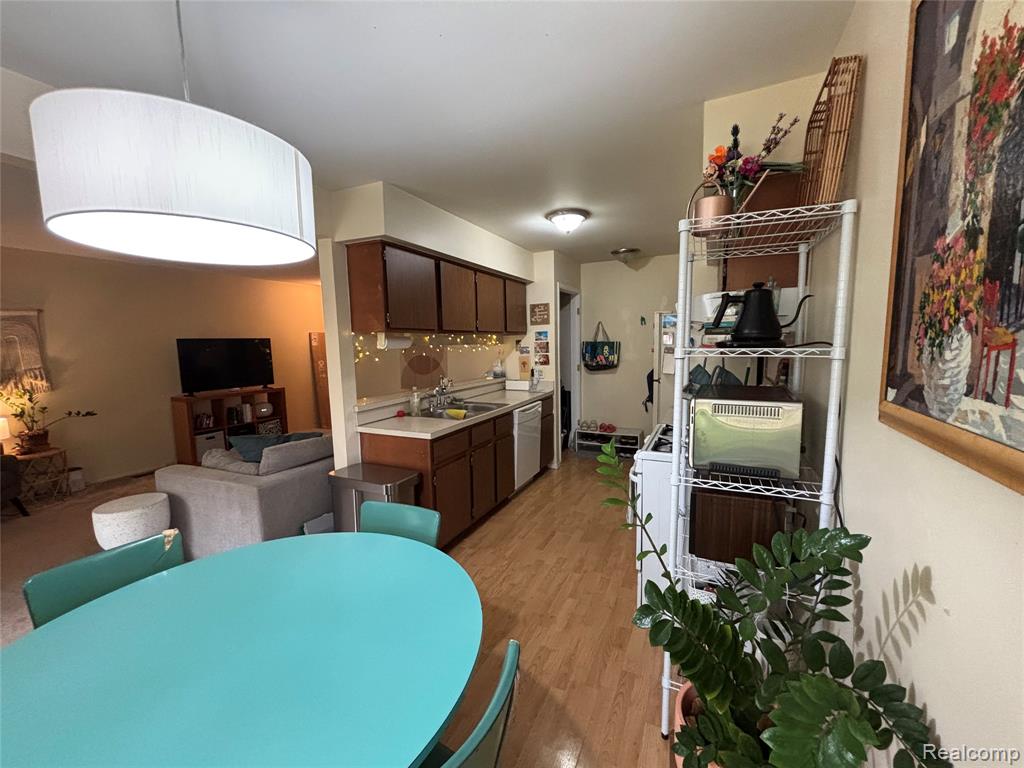 2708 Glenbridge Court - Photo 5