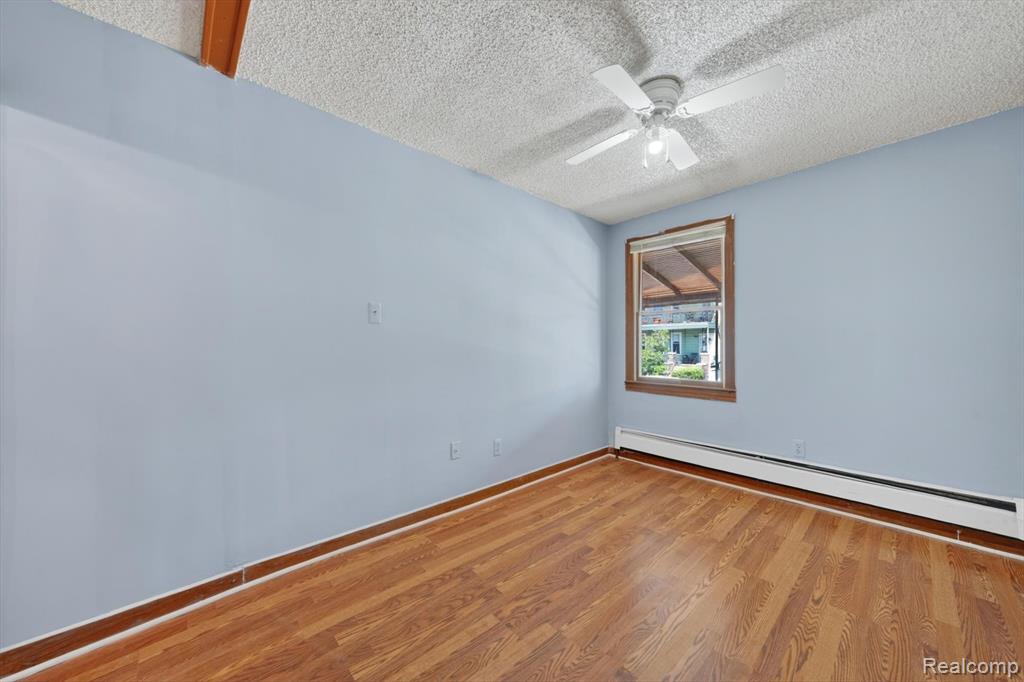 2978 Evaline Street, Hamtramck, MI 48212 — Photo 18