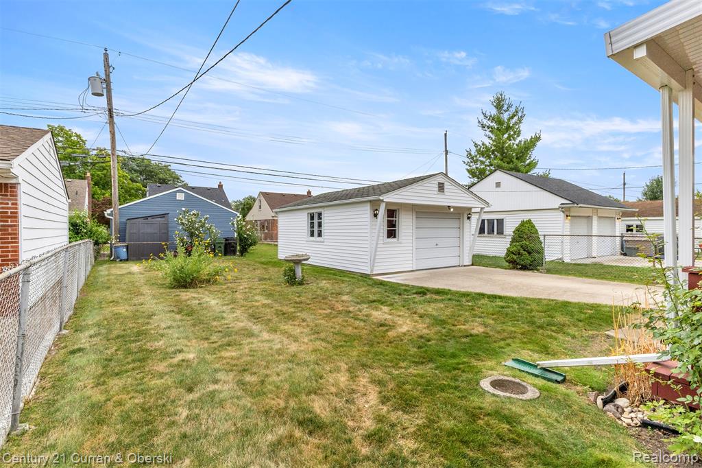 9881 Quandt Avenue, Allen Park, MI 48101 — Photo 33