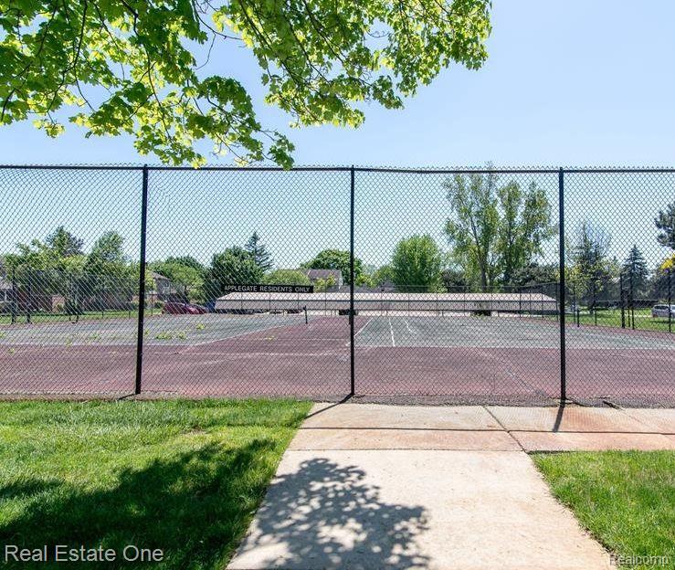 24762 Bashian Drive, Novi, MI — Photo 30