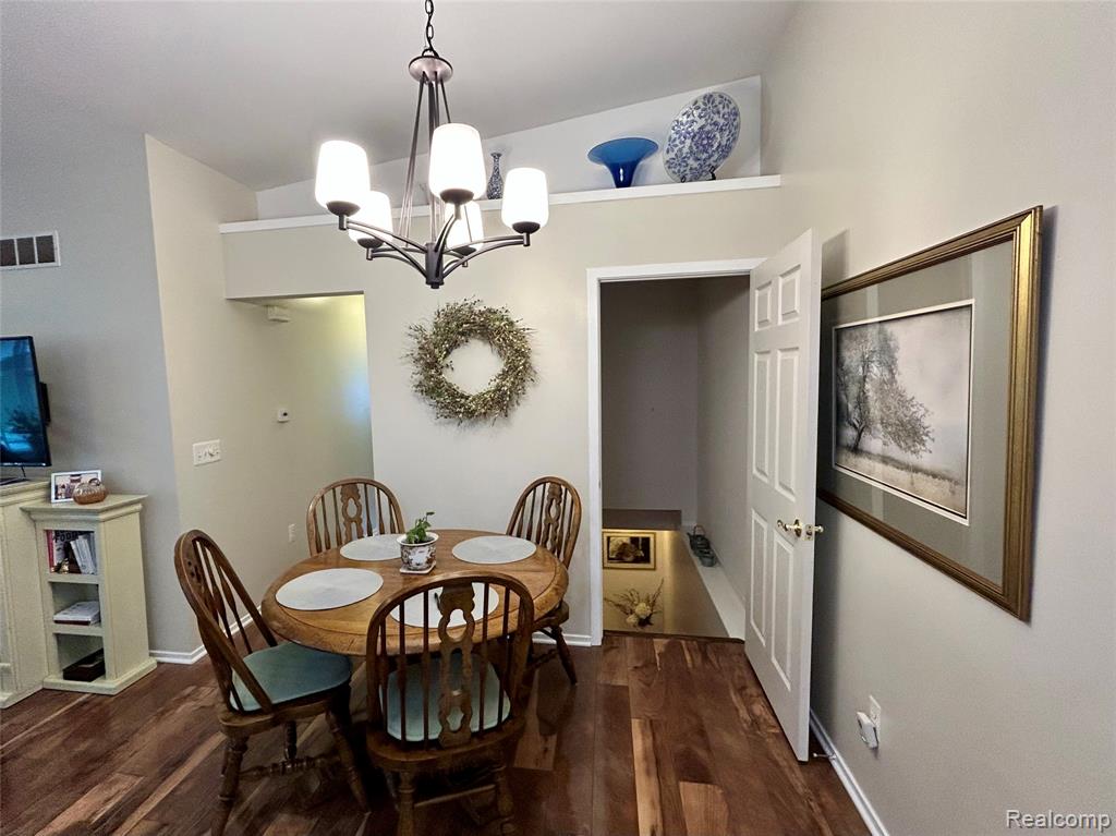 9545 Woodside Circle, Grand Blanc, MI 48439 — Photo 13