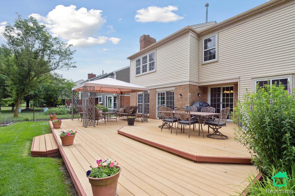 46518 E Oak Manor Court, Canton, MI 48187 — Photo 41