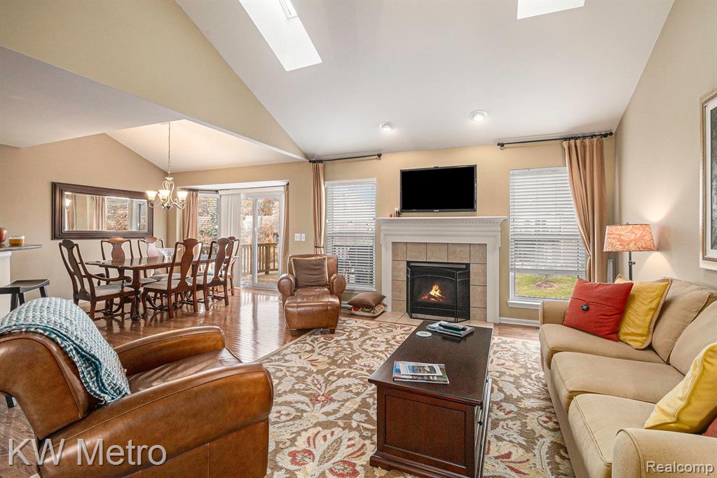 40637 LENOX PARK Drive, Novi, MI 48377 — Photo 6