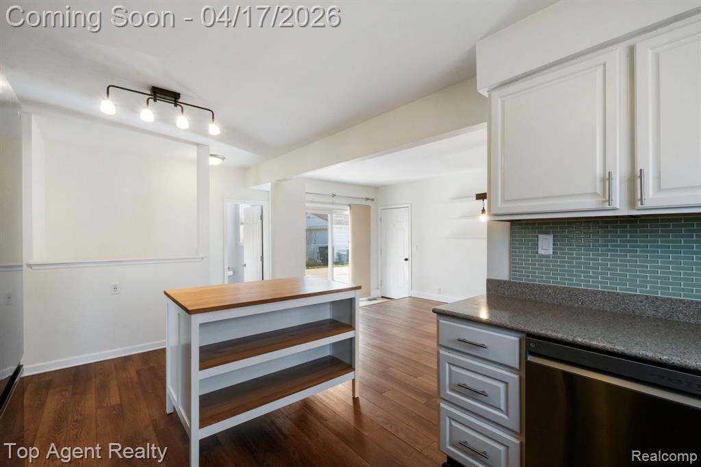 1973 Alexander Drive, Troy, MI 48083 — Photo 21