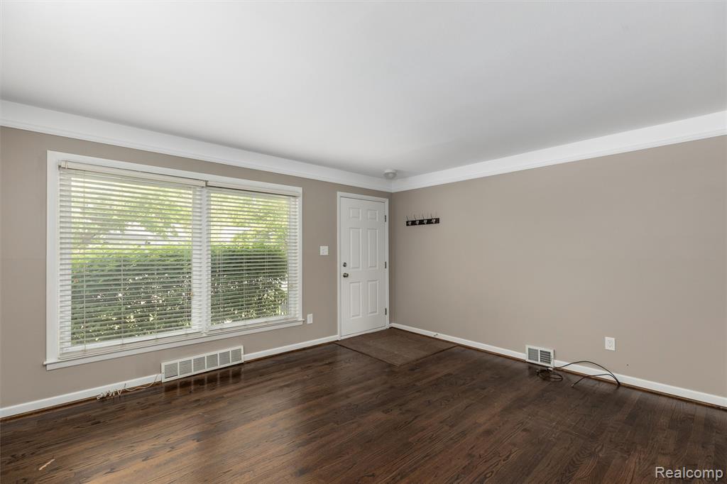 4410 Rosewold Avenue, Royal Oak, MI 48073 — Photo 2