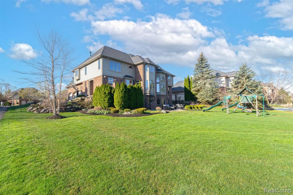 47924 MANORWOOD Drive, Northville, MI 48168 — Photo 12