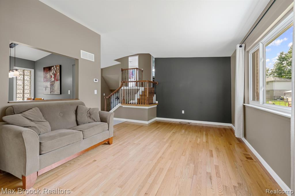44018 Bannockburn Drive, Canton, MI 48187 — Photo 5