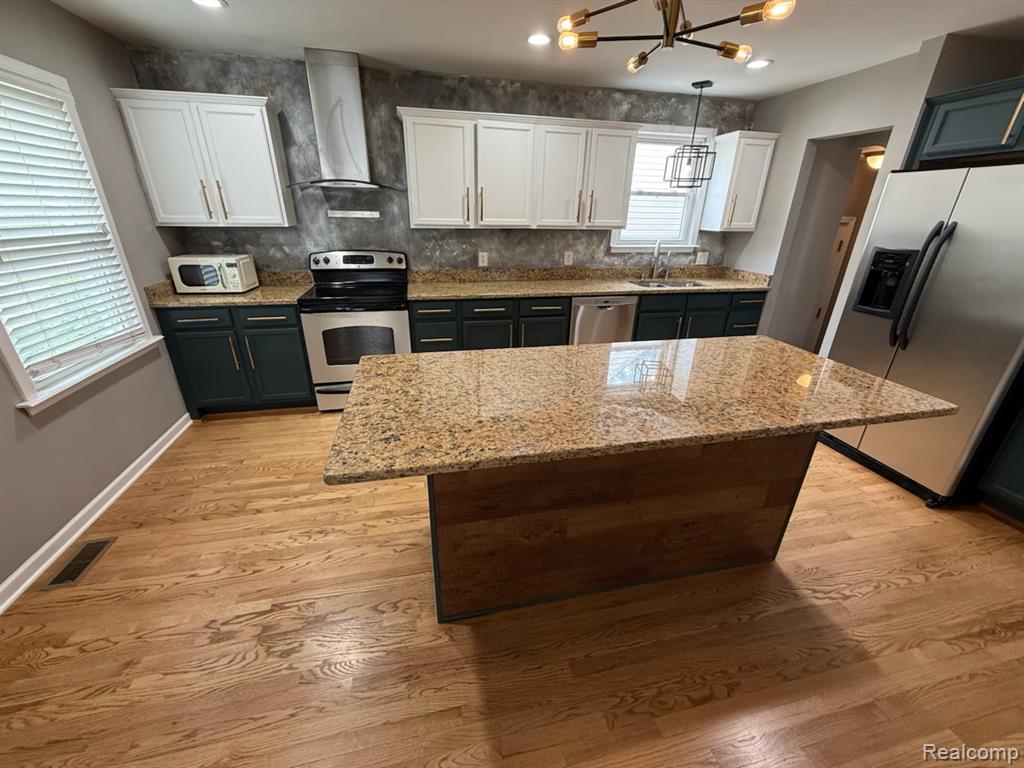 511 S Vermont Avenue, Royal Oak, MI 48067 — Photo 3