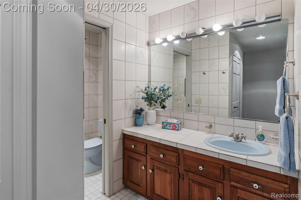 8412 Beacon Lane, Northville, MI 48168 — Photo 18
