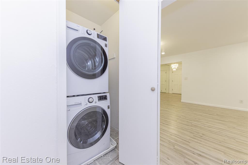27630 W Echo Valley, 221, Farmington Hills, MI 48334 — Photo 30