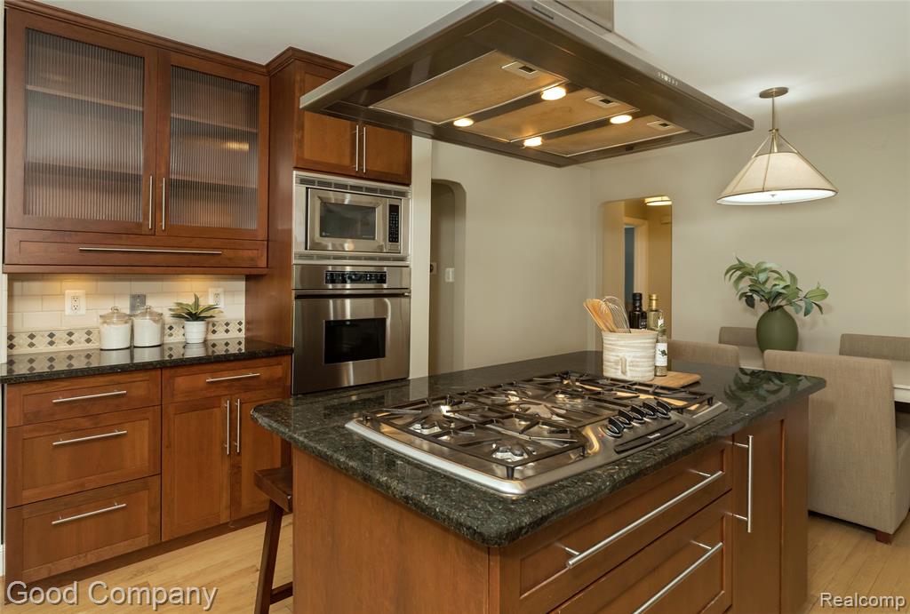 802 Orchard View Drive, Royal Oak, MI 48073 — Photo 16