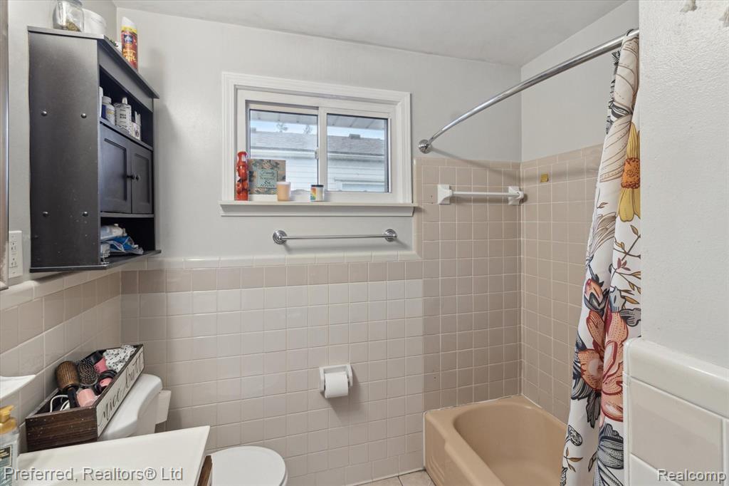 4154 CAMPBELL Street, Dearborn Heights, MI 48125 — Photo 13