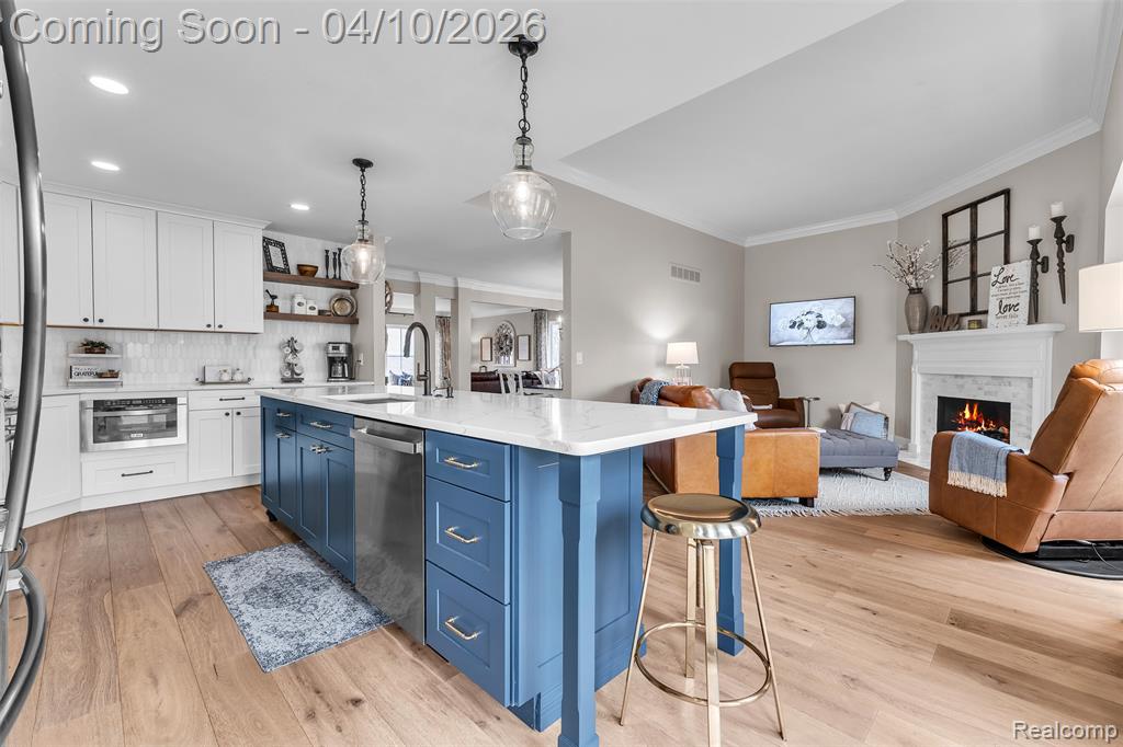 47105 Larchmont Drive, Canton, MI 48187 — Photo 16