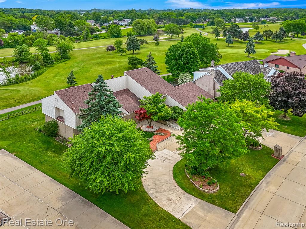 18191 Country Club Circle, Riverview, MI 48193 — Photo 58