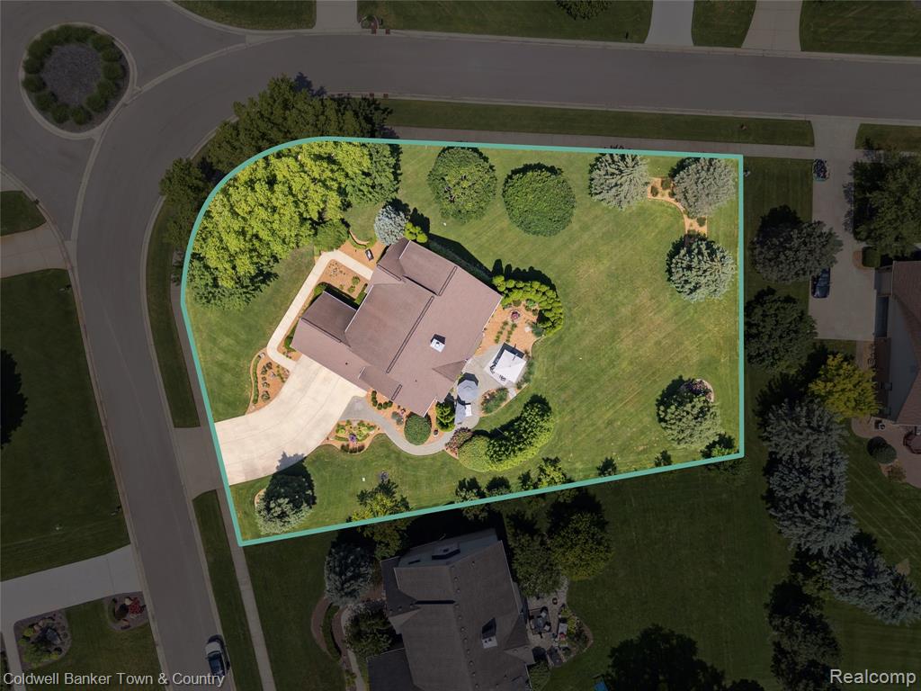 324 Nairn Circle, Highland, MI — Photo 88