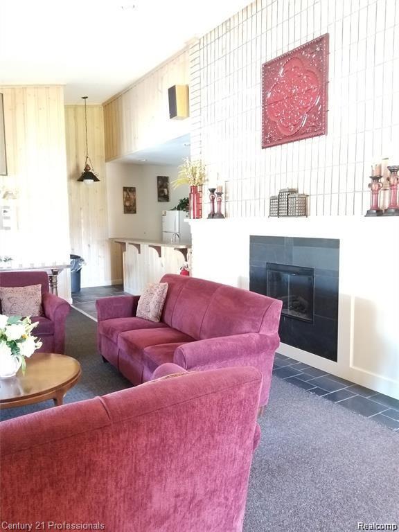 40705 Newport Drive, Plymouth, MI 48170 — Photo 22