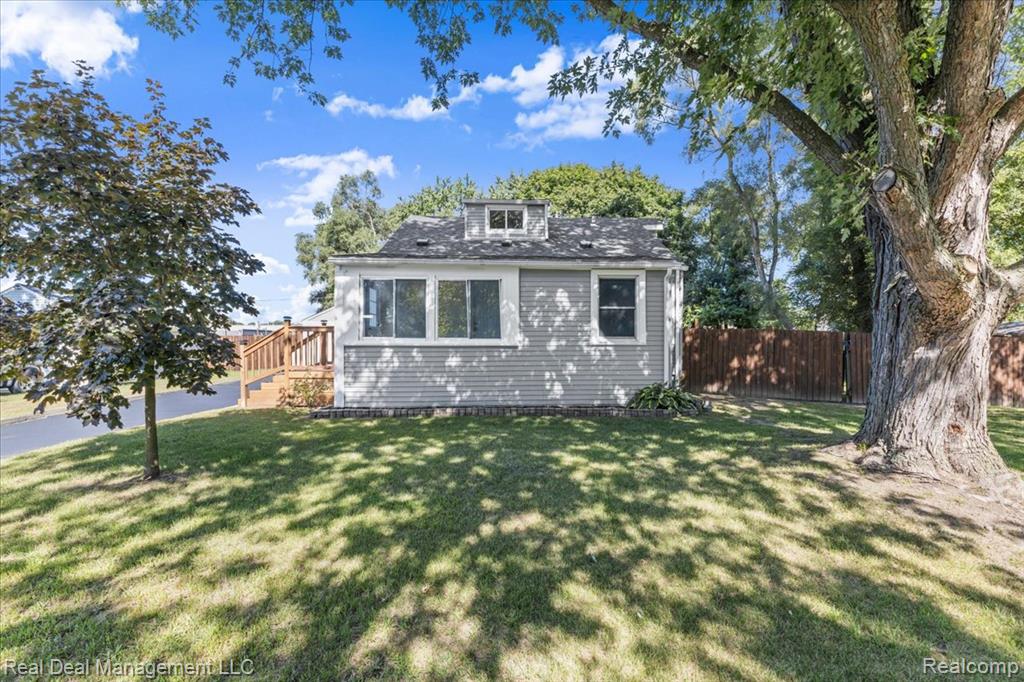 4414 Monroe Avenue, Waterford, MI 48329 — Photo 4