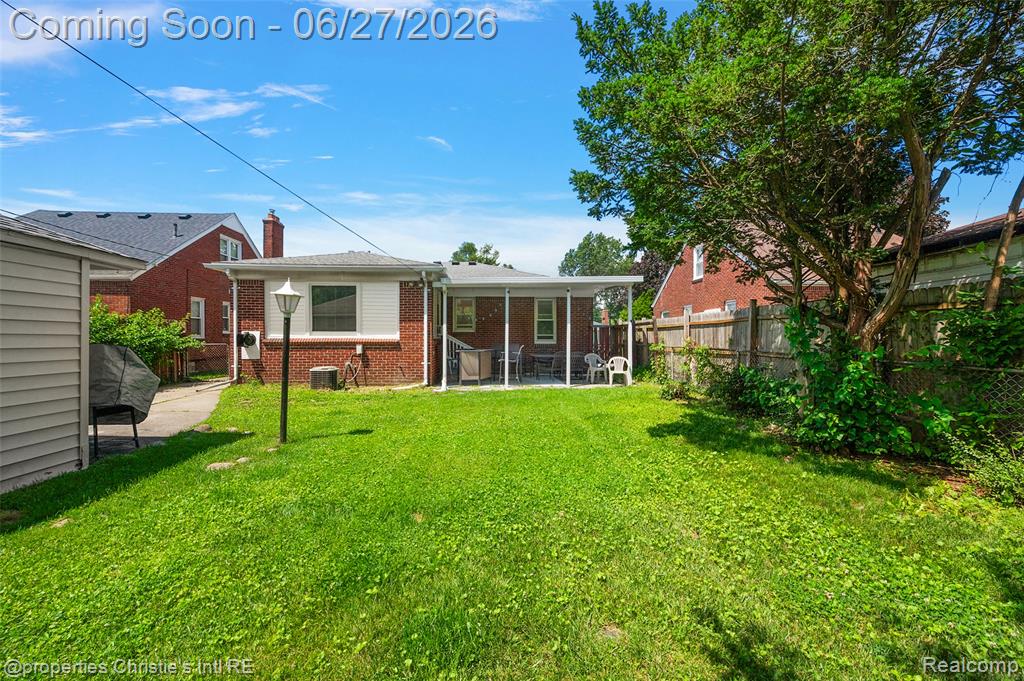 15654 Juliana Avenue, Eastpointe, MI 48021 — Photo 41