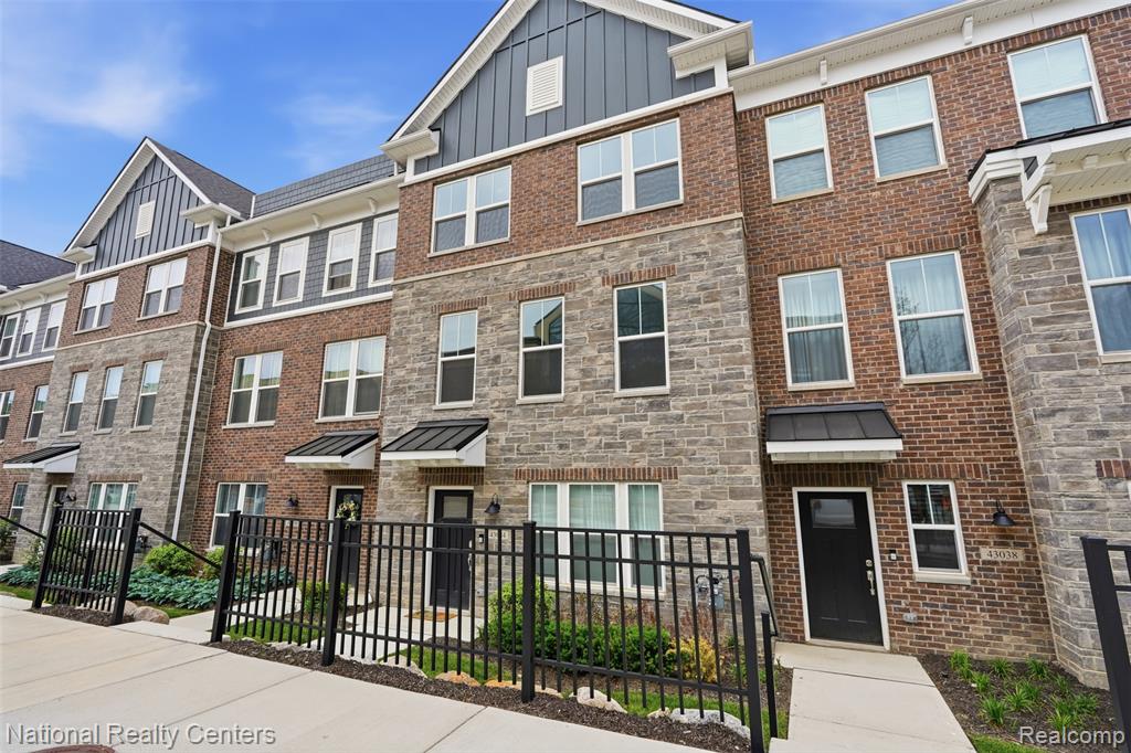 43034 Atwood Avenue, Novi, MI — Photo 2