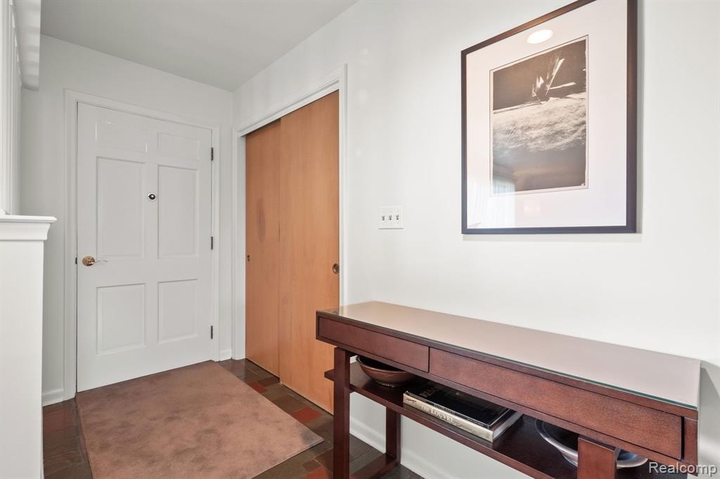 5889 ORCHARD BEND Road, Bloomfield Hills, MI 48301 — Photo 36