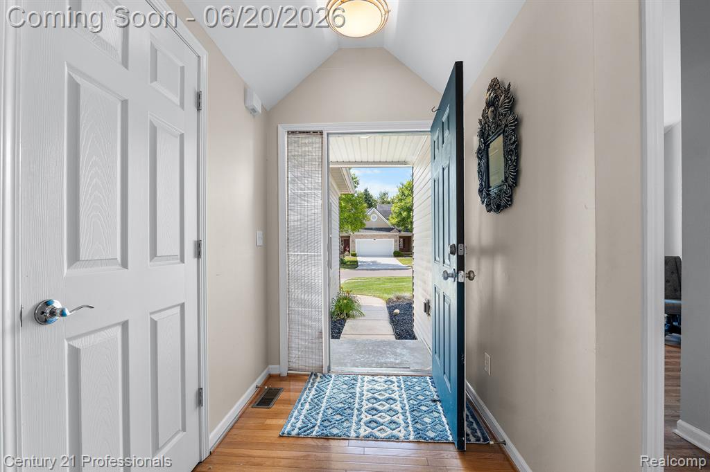 3305 Grove Lane, Auburn Hills, MI 48326 — Photo 6