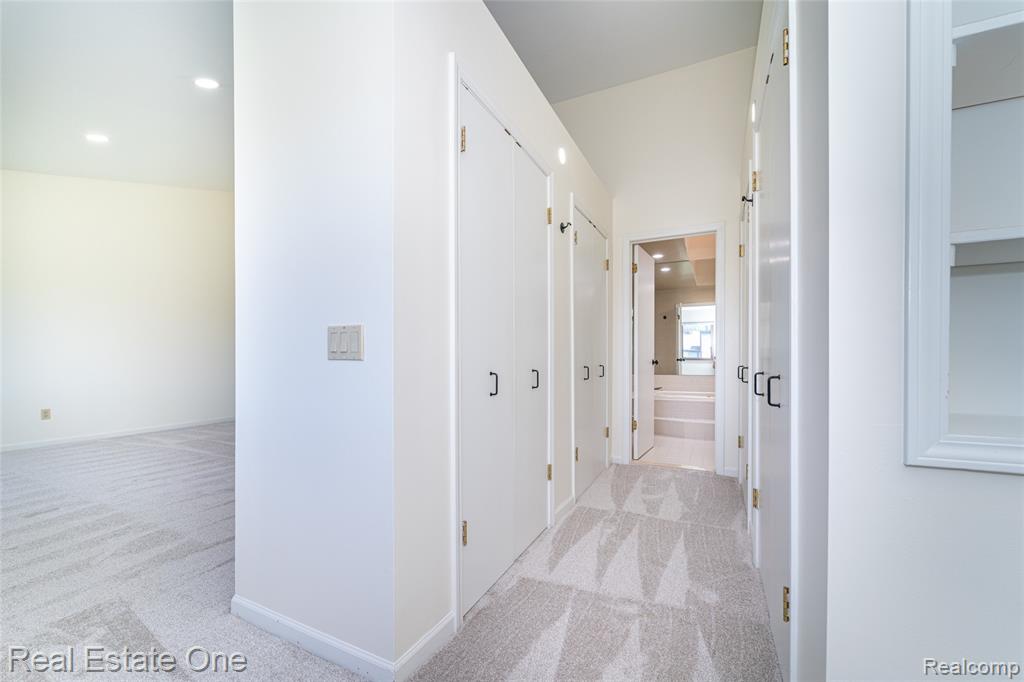 6250 Potomac Circle, West Bloomfield, MI — Photo 21
