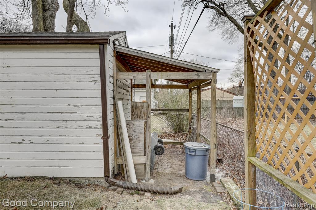 29329 Tawas Street, Madison Heights, MI 48071 — Photo 45