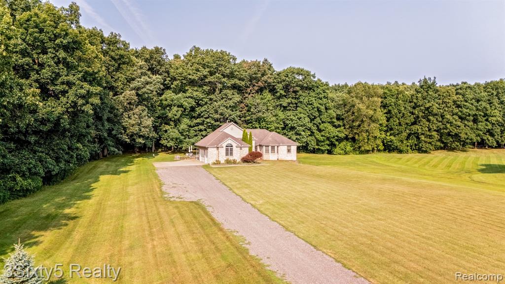 597 Country Meadows Trail, Ortonville, MI 48462 — Photo 3