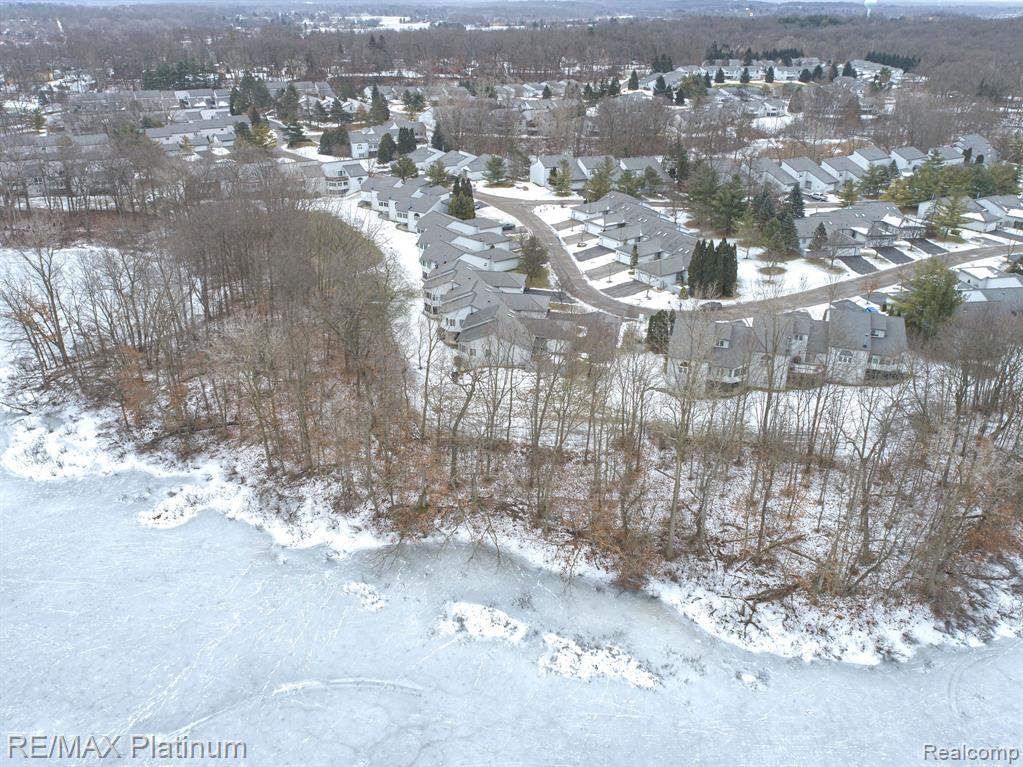 7567 Radcliffe, 55, Brighton, MI 48114 — Photo 47