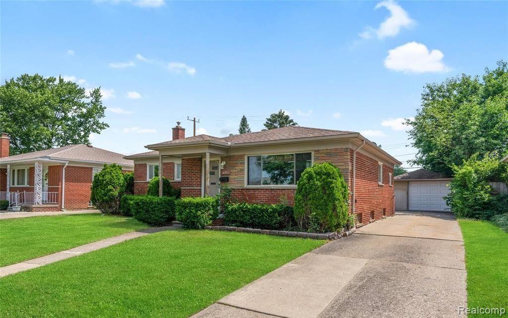 8484 BERWYN Street, Dearborn Heights, MI 48127 — Photo 2
