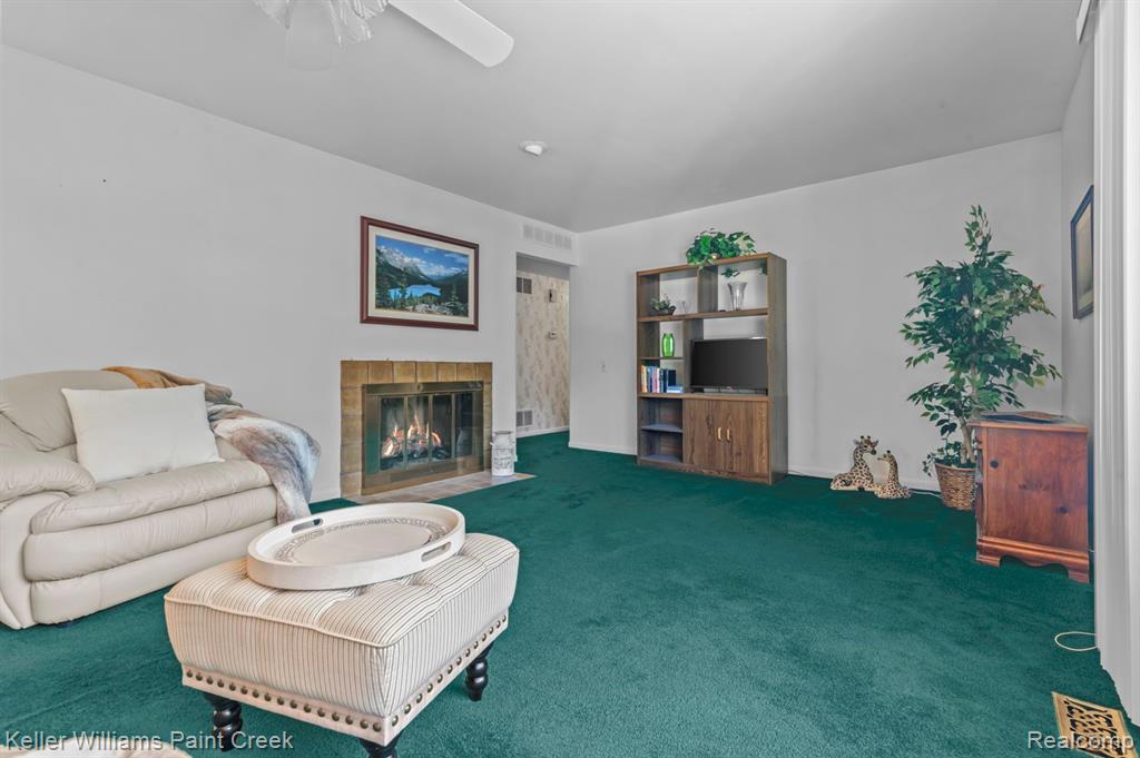 42501 Eldon Circle, Clinton Twp, MI 48038 — Photo 8