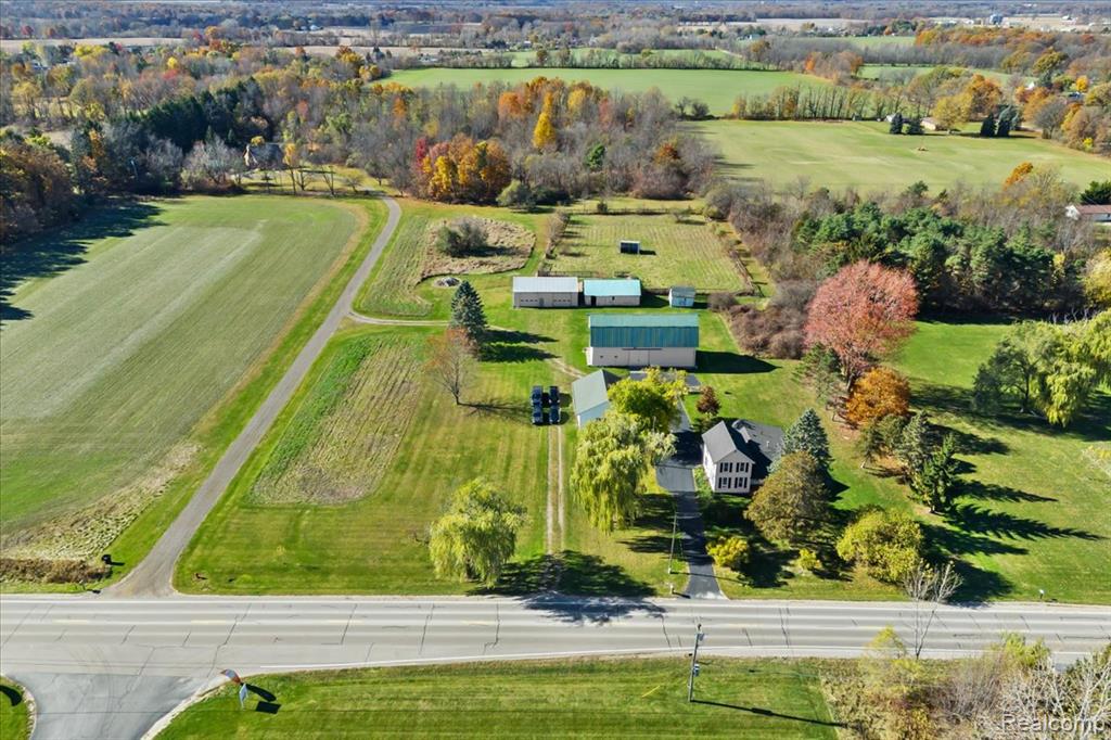 2795 N Burkhart Road, Howell, MI 48855 — Photo 24