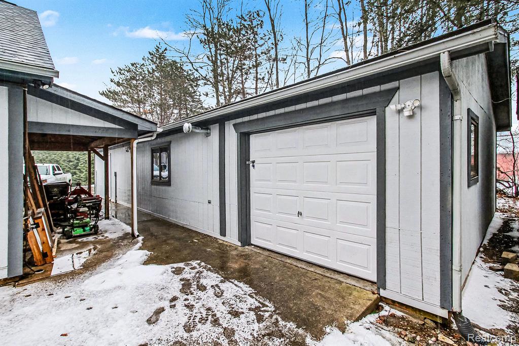 9955 Wiggins Road, Howell, MI 48855 — Photo 49