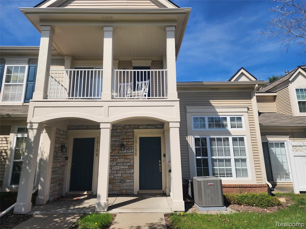 18106 Addington Drive, Commerce Twp, MI 48390 — Photo 3