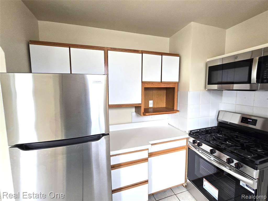 6400 Payne Avenue, Dearborn, MI 48126 — Photo 9