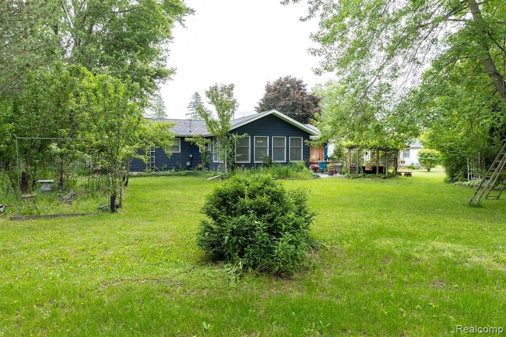 608 HIXON, Vassar, MI 48768 — Photo 2