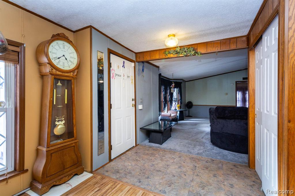 8200 Oakville Waltz Road, Belleville, MI 48111 — Photo 6