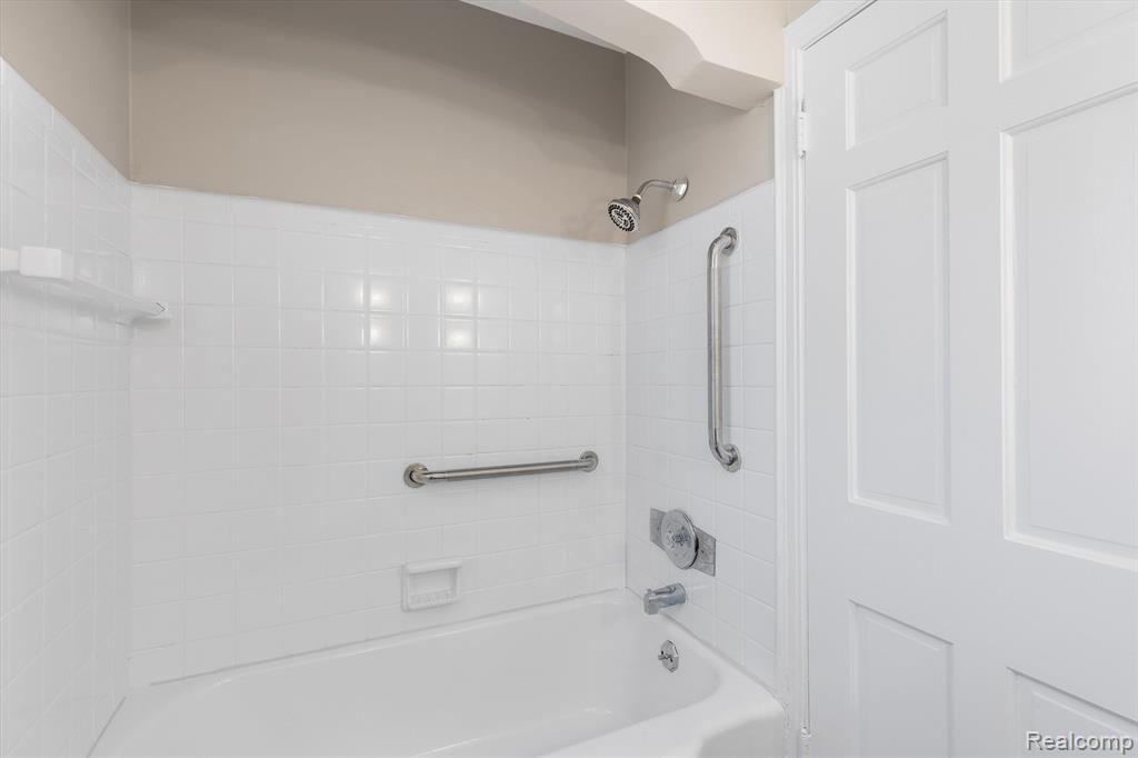 7258 COOLIDGE, Center Line, MI 48015 — Photo 16