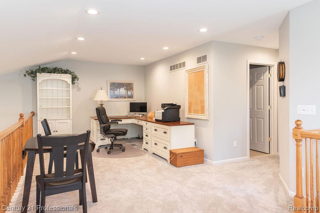 767 E Bluff Court, Rochester Hills, MI 48307 — Photo 34