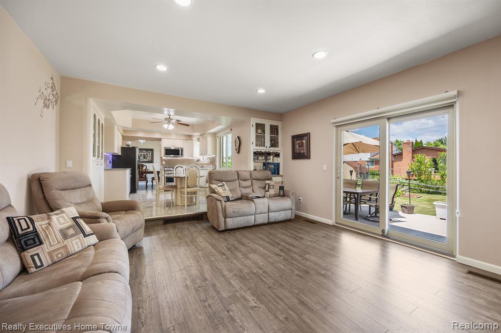4625 BOULDER Drive, Sterling Heights, MI 48310 — Photo 22