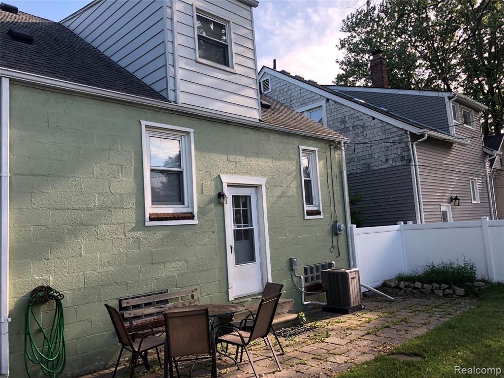 839 E Bennett Avenue E, Ferndale, MI 48220 — Photo 46
