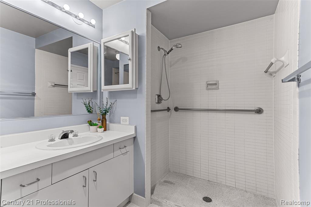 5000 Town Center #1605, Southfield, MI 48075 — Photo 28