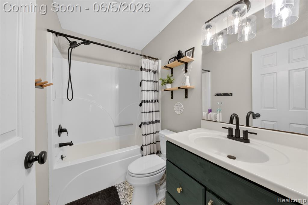 9191 Judd Road, Fowlerville, MI 48836 — Photo 33