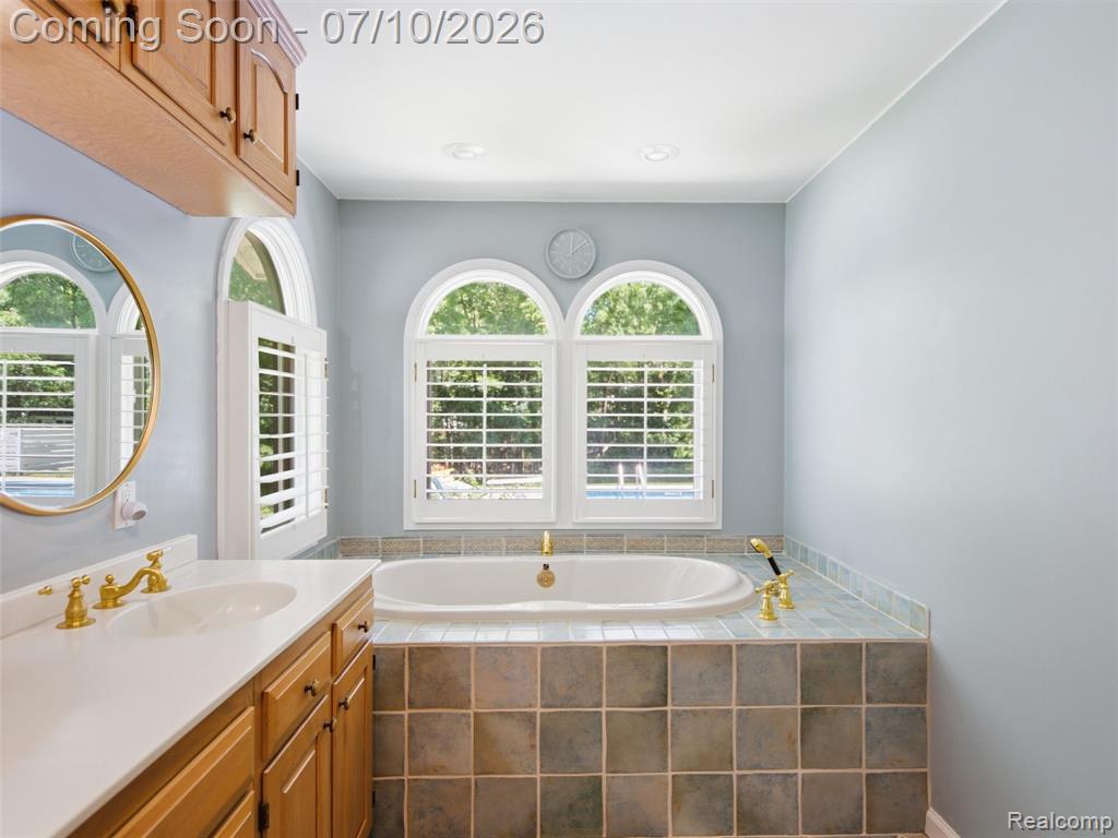 670 W Snell Road, Rochester, MI 48306 — Photo 32