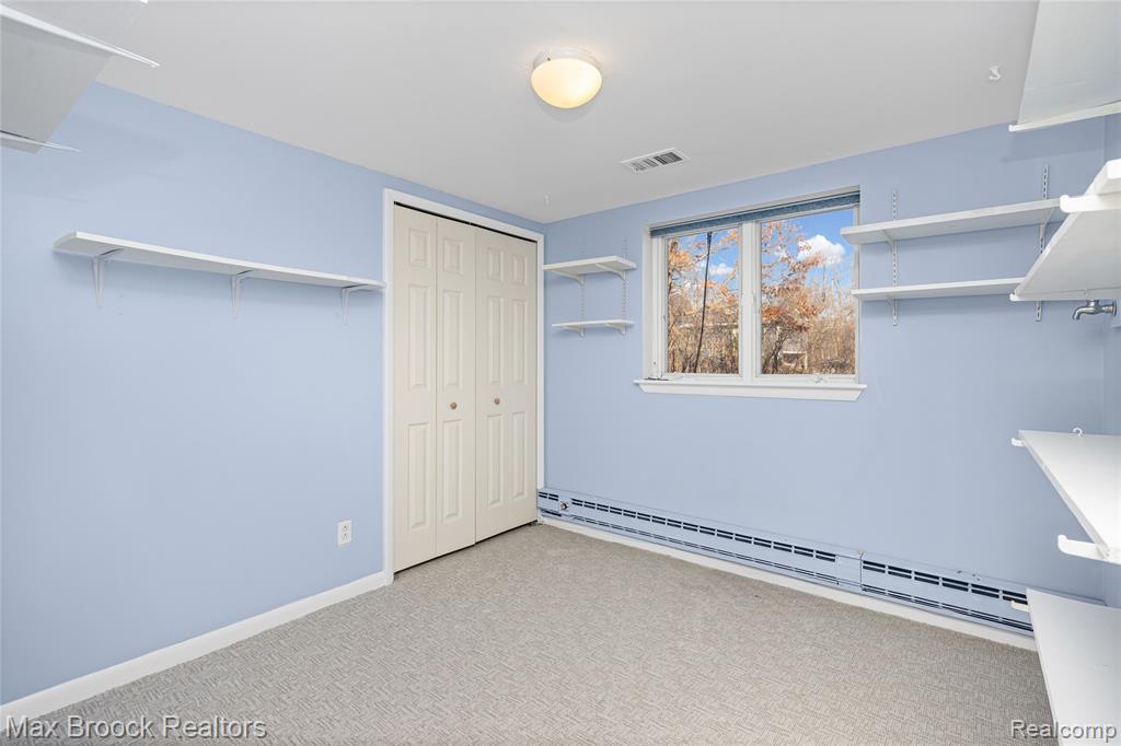 35550 Pleasant Valley Road, Farmington Hills, MI, 48331