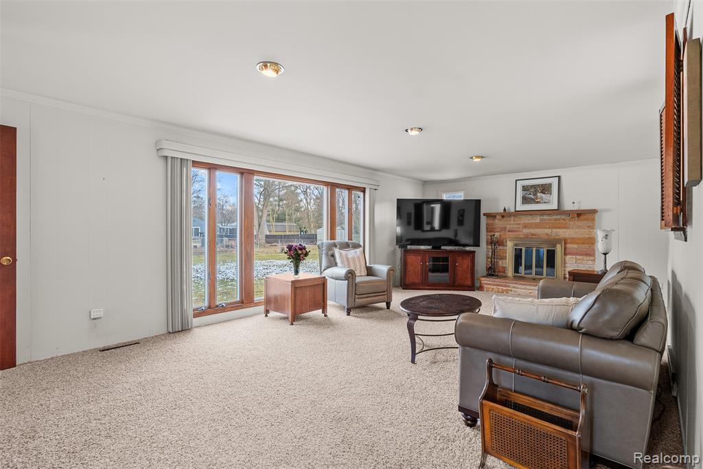 428 Sunnyside Drive, Flushing, MI 48433 — Photo 19