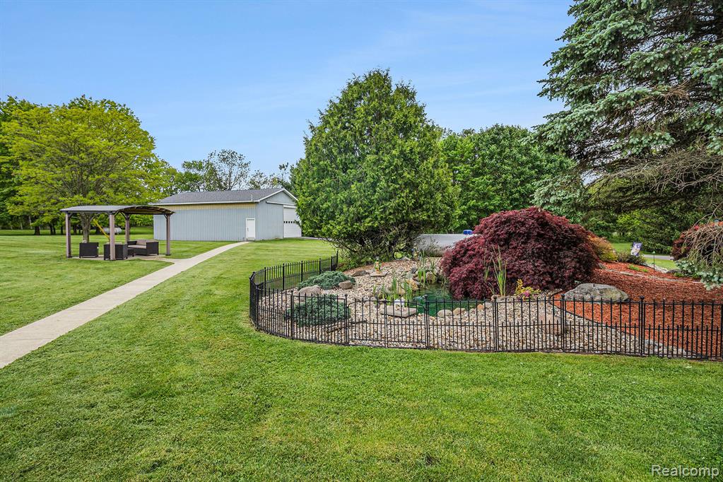 6268 Hazard Road, Fenton, MI 48430 — Photo 4