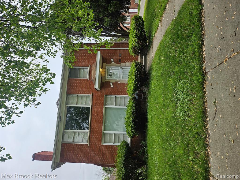 404-406 W Golden, Highland Park, MI 48203 — Photo 2