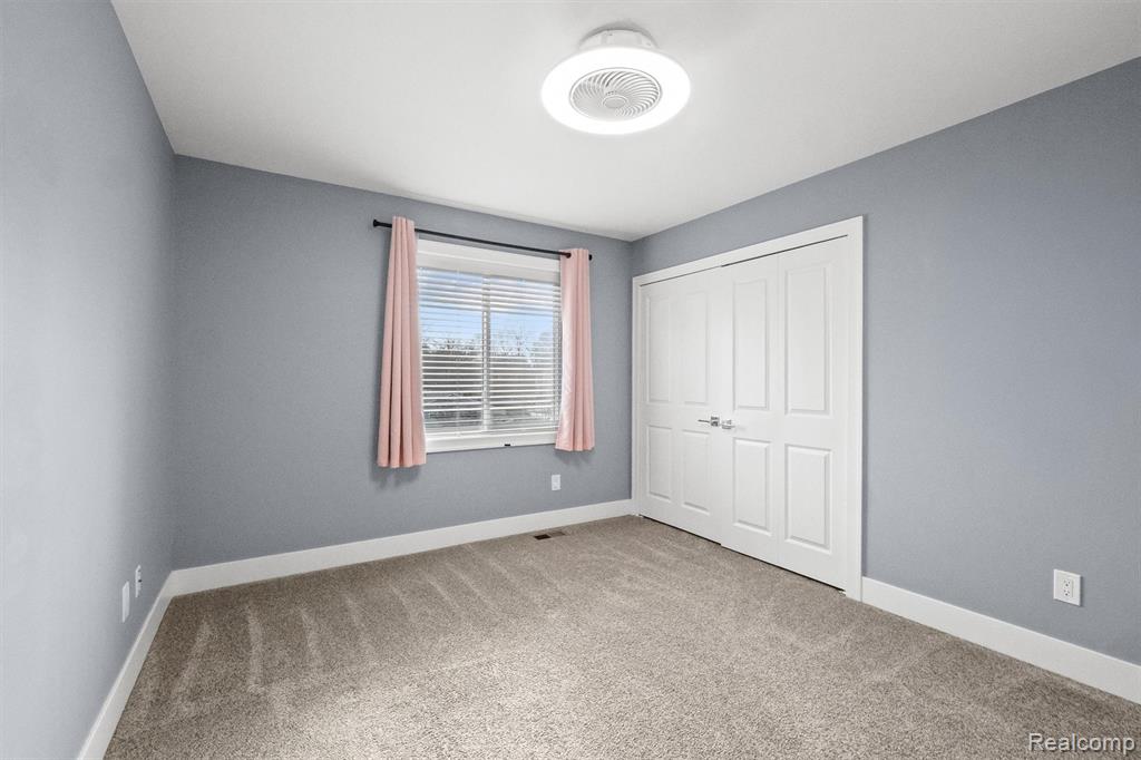 4001 Elmhurst Road, Waterford, MI 48328 — Photo 10