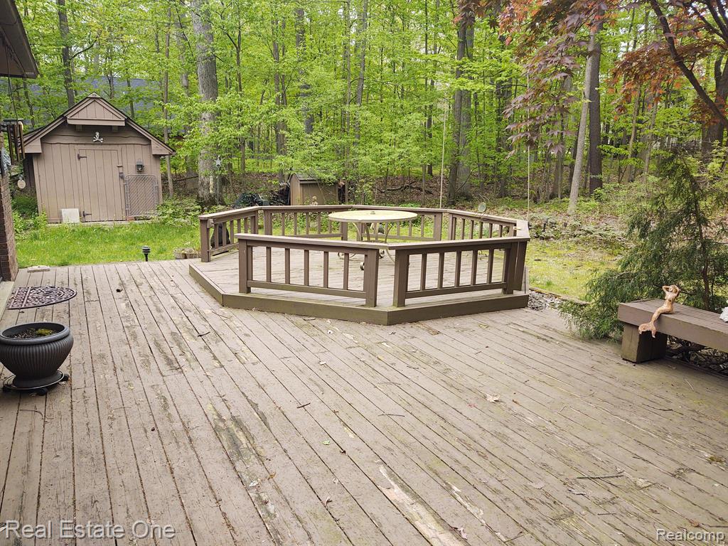 8841 FOSTER Road, Clarkston, MI — Photo 13